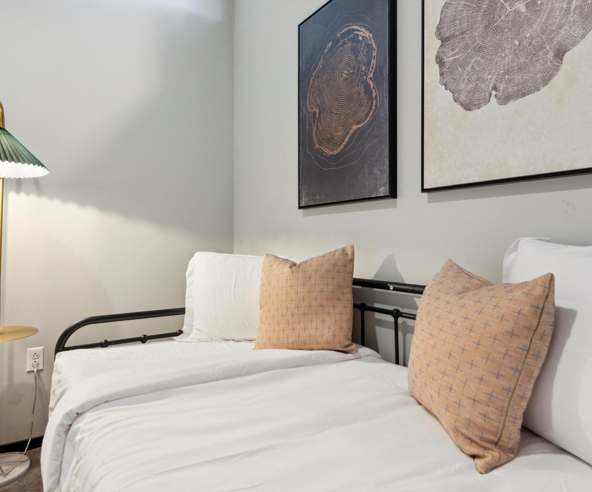 Large 3Br Apts & Studios, Free Parking, Gym, Game Room Filadélfia Quarto foto